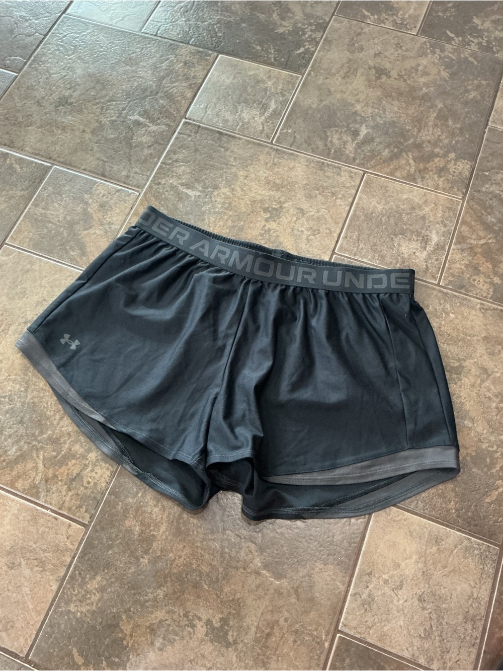 Under Armour Black Women's Athletic Shorts with Branded Elastic Waistband